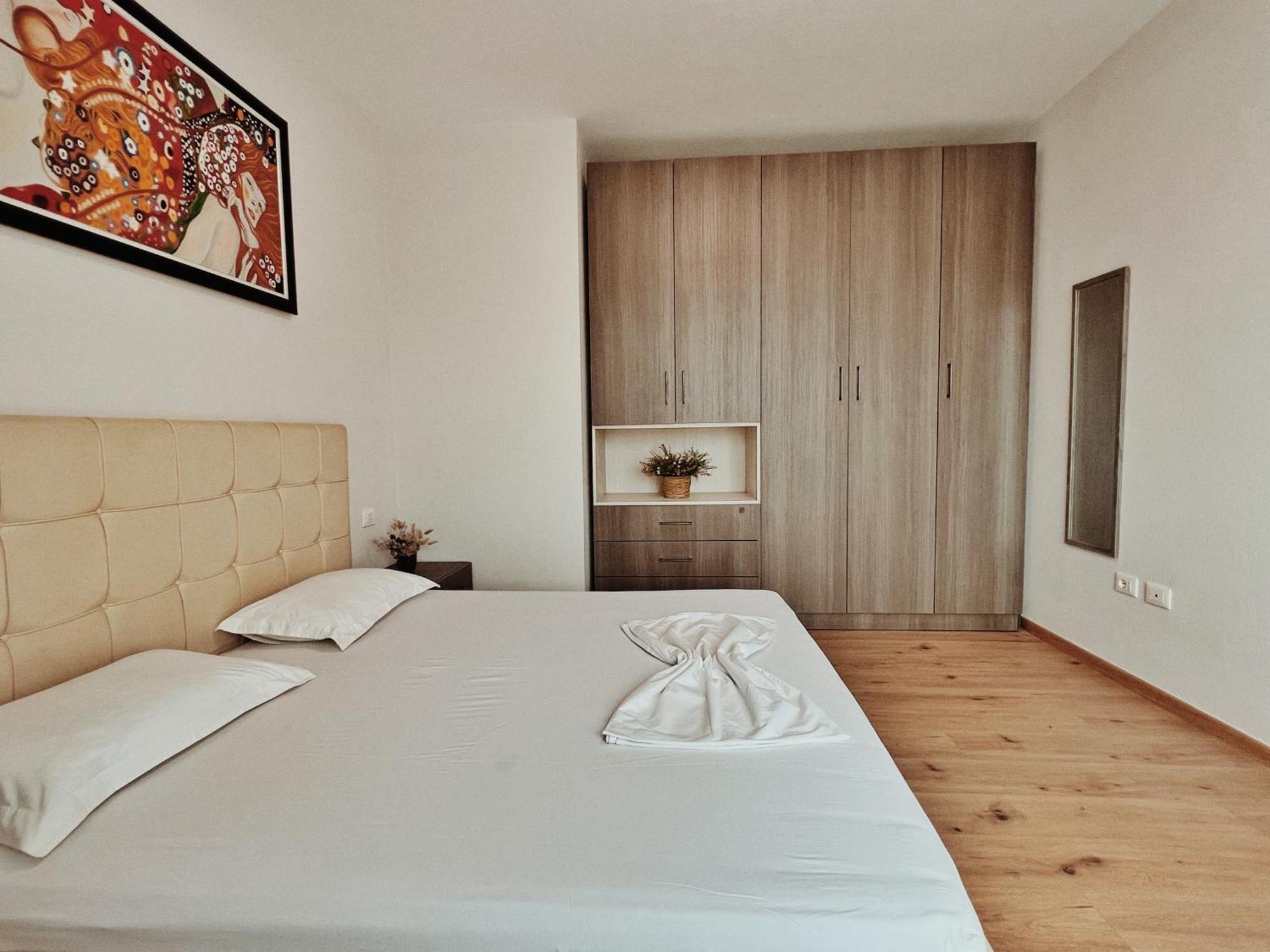 Cozy Rooftop Apartment - Your Home, Away From Home! ติรานา ภายนอก รูปภาพ