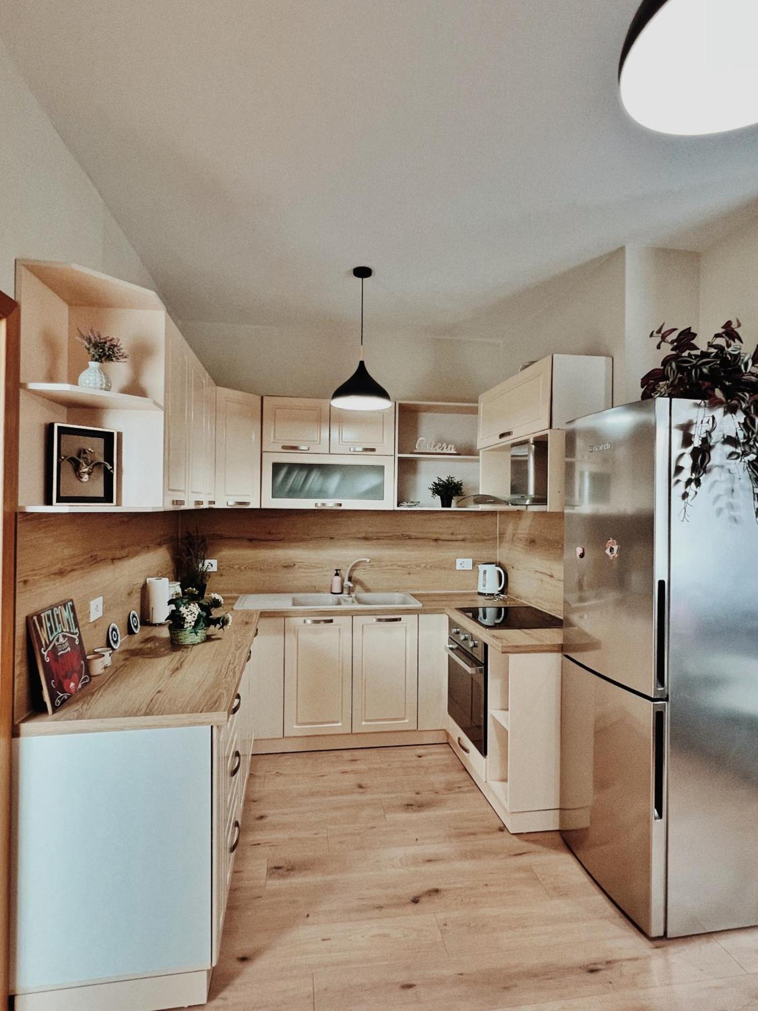 Cozy Rooftop Apartment - Your Home, Away From Home! ติรานา ภายนอก รูปภาพ